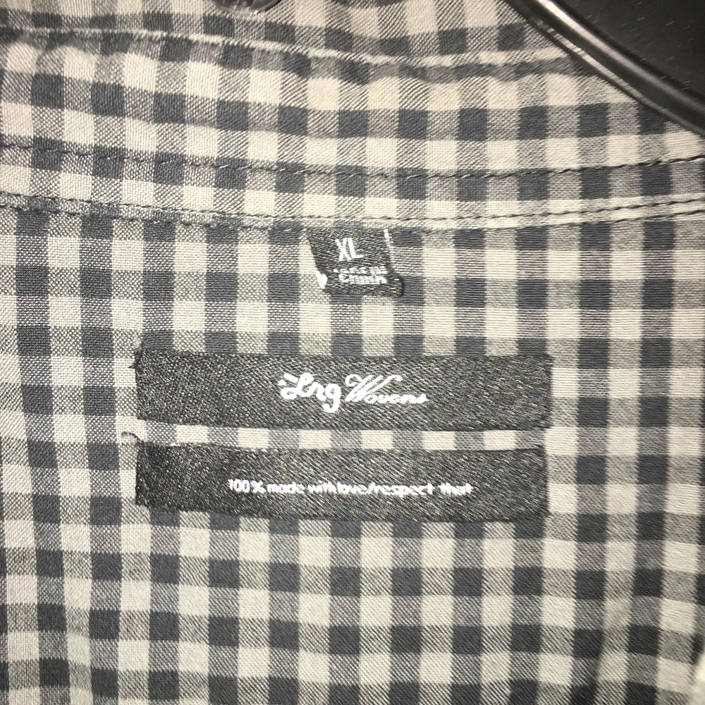 Button down - Picture 2 of 2